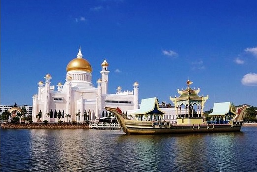 objek wisata paling terkenal brunei
